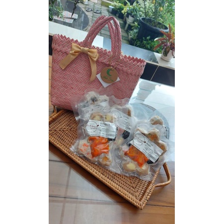 

Siomay Dimsum Hampers