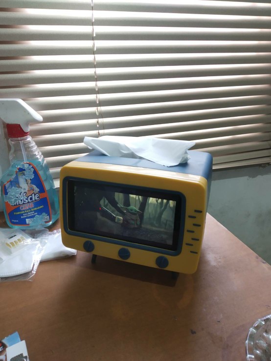 Kotak Tissue 2 In 1/ Tempat Tisu Tv + Hp Holder