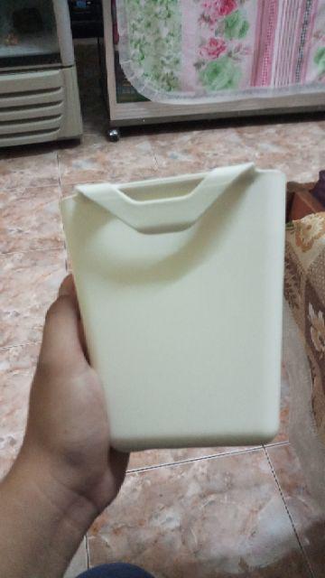 Wadah Sunnresta Putih