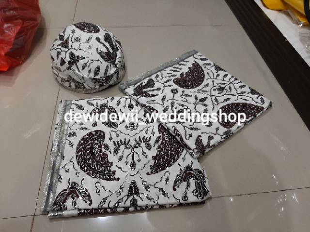 Set Jarik dan Blangkon Pengantin, Sido Asih Cilik - Silver