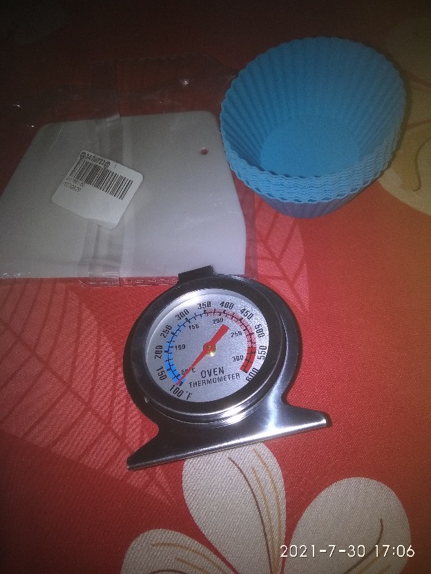 Pisau Plastik Pemotong Adonan Kue