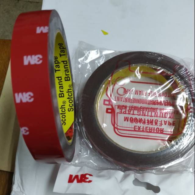 

Lem BB 3M merah