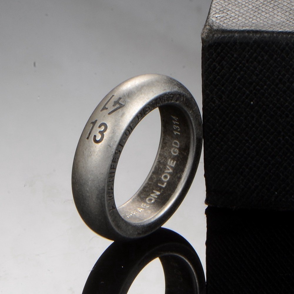 Cincin Bahan Titanium Steel Motif Ukir 1314 Untuk Unisex