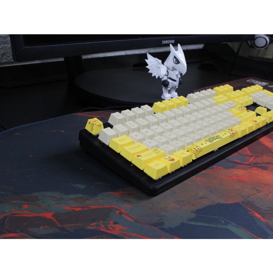 Pokemon Pikachu PBT Dyesub 134 Set Keycaps Cherry Profile