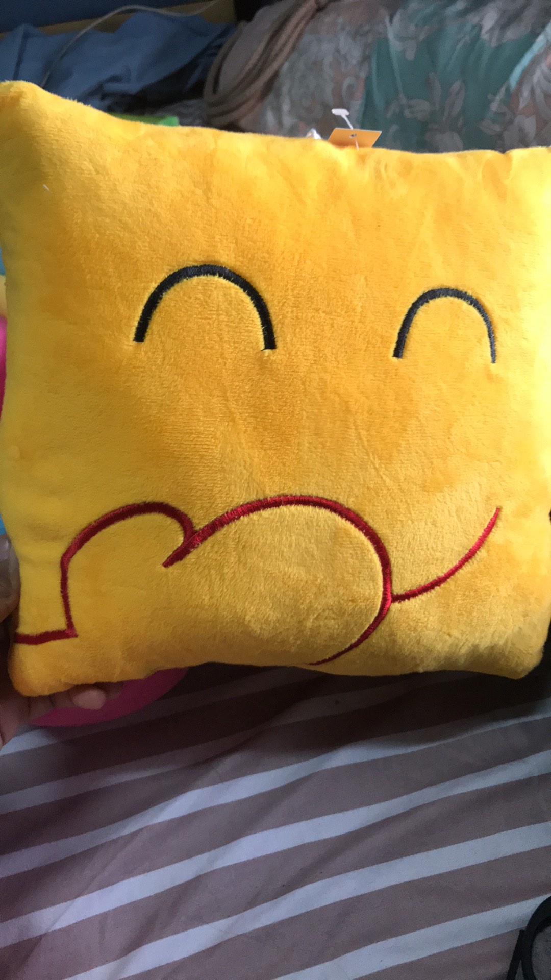 Bantal Smile Kotak / Bulat Emoticon + Gantungan / Bantal Cute / Bantal Kotak