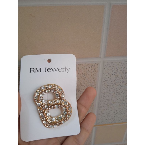 bross button scraves