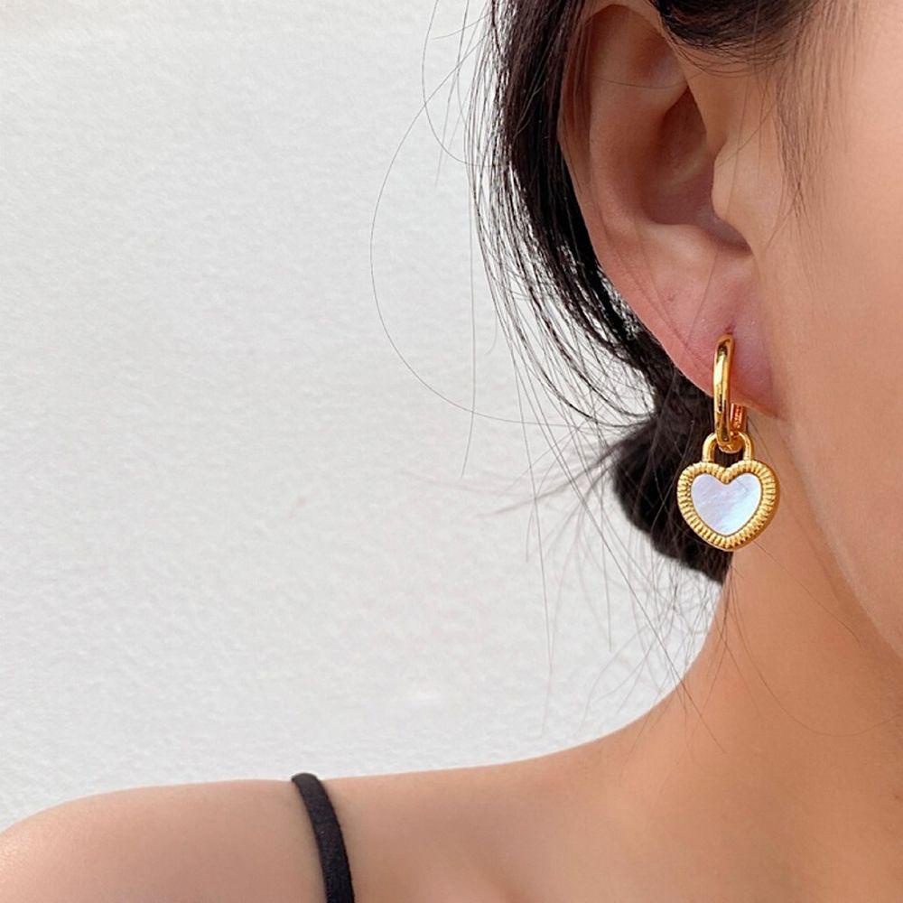 NEEDWAY Anting Perempuan Fashion Temperamen Shell Lucu Elegan Manis Hati Dua Sisi