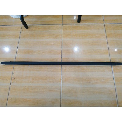 Pelipit pintu belakang Suzuki Apv sebelah kiri bagian luar