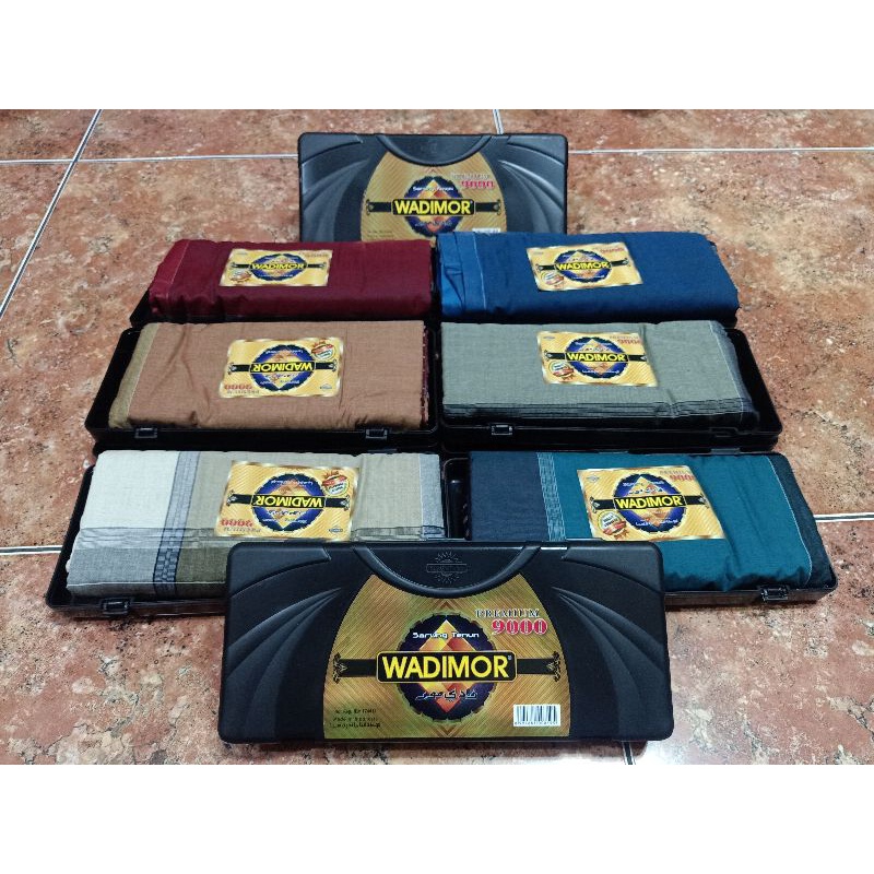 Sarung wadimor motif kombinasi