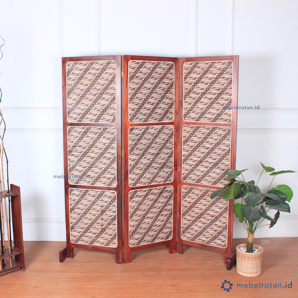 Penyekat Ruangan Kayu 3 Daun Batik | Pembatas Sketsel partisi Mushola