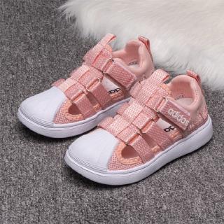 Sepatu Sandal  Desain Adidas  Superstar untuk Musim Panas 