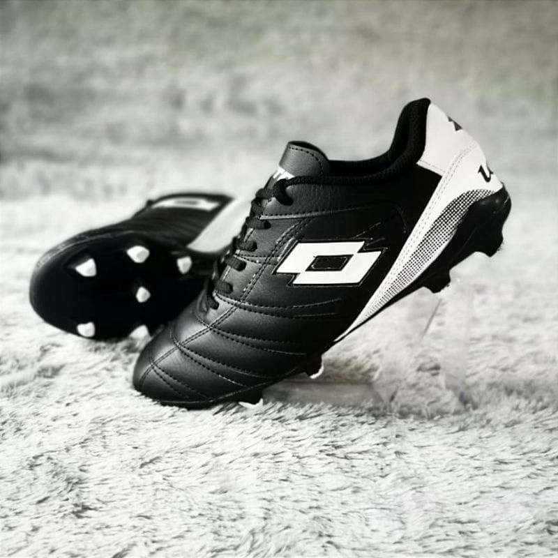 sepatu bola lotto/sepatu bola lotto kulit Piyu/sepatu olahraga/sepatu bola lotto super kuat