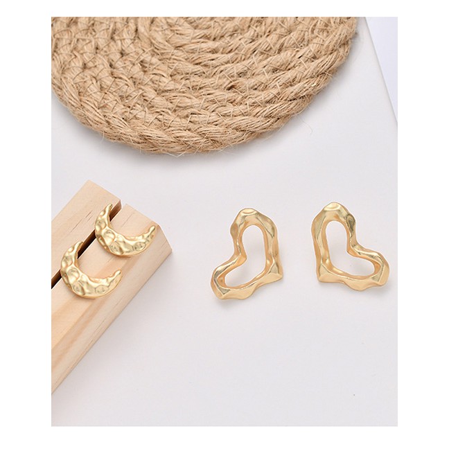 LRC Anting Tusuk Fashion Golden Moon Irregular Bump Geometric Earrings D46034