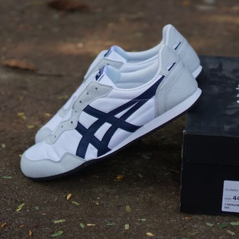 Sepatu Sneakers ONITSUKA TIGER SERRANO SLIP ON White Black Sepatu Sneakers ONITSUKA TIGER SERRANO SLIP ON White Black