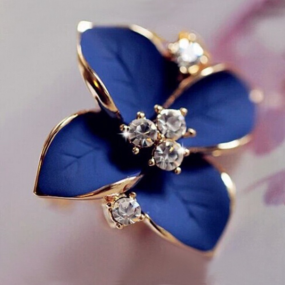 Anting Giwang Klasik Elegan Model Bunga Camellia Gaya Korea Dengan Kristal Warna Biru Untuk Wanita