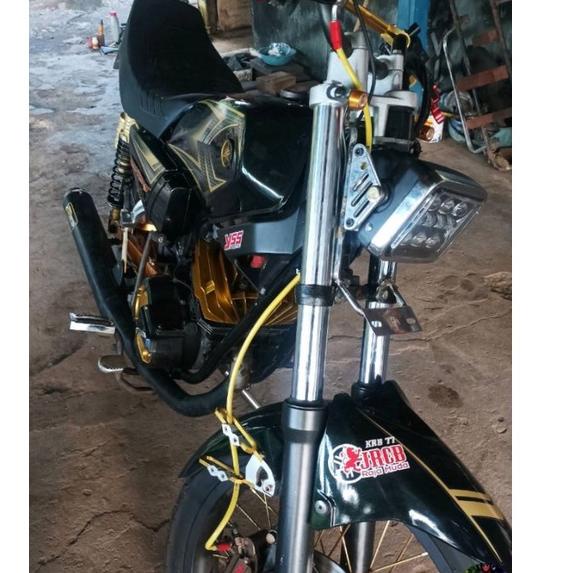 Sudah READY.. lampu depan DAYMAKER KOTAK  + BATOK PNP gl 100 gl max gl pro Honda win rx king