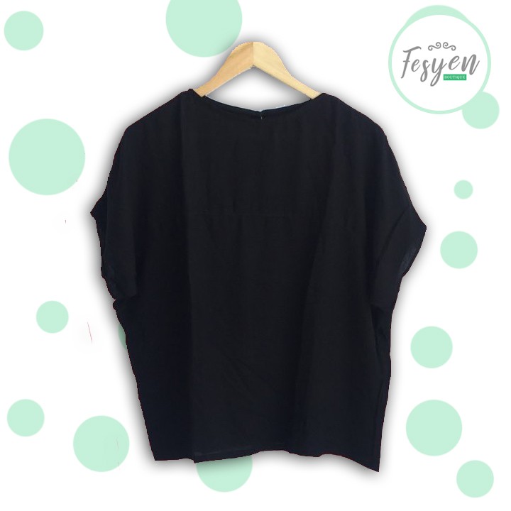 Outer Kaos Cewek Minimalis Hitam Polos