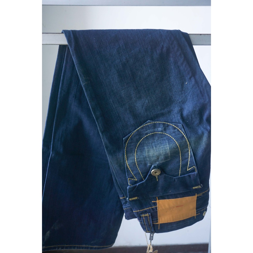 Celana Jeans Pria TRUE RELIGION Size 34 SKU 91 TR203041BU34