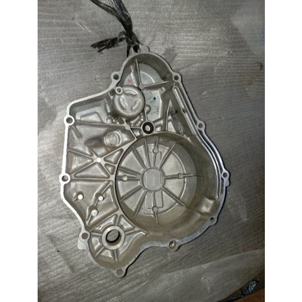 BLOCK BLOK OLI CRANCASE KANAN YAMAHA VIXION LAMA ORIGINAL 3C1