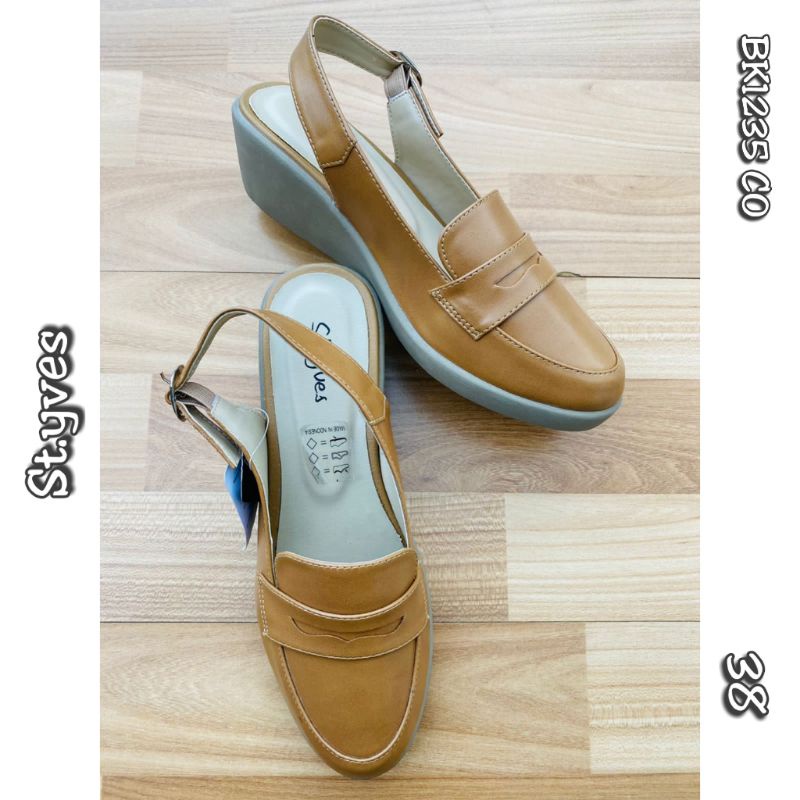 Sepatu Wanita styves apik