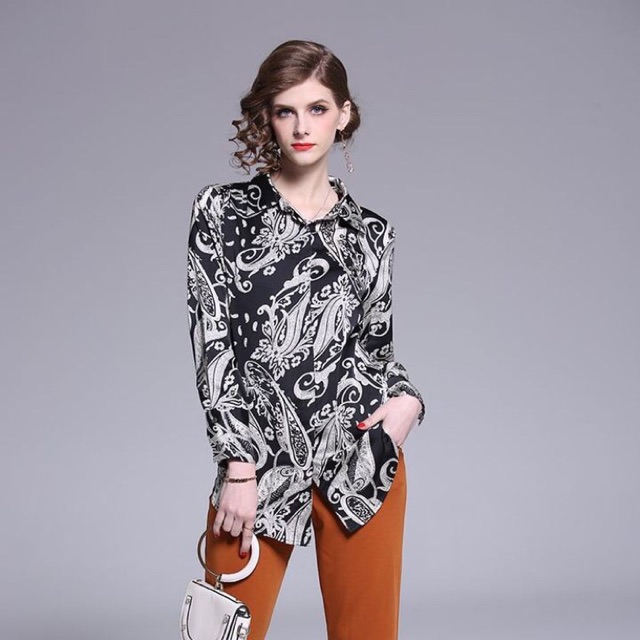 

Black Retro Pattern