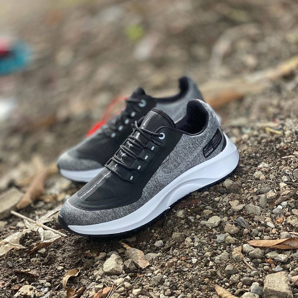NIKE ZOOM SHILED GREY BLACK