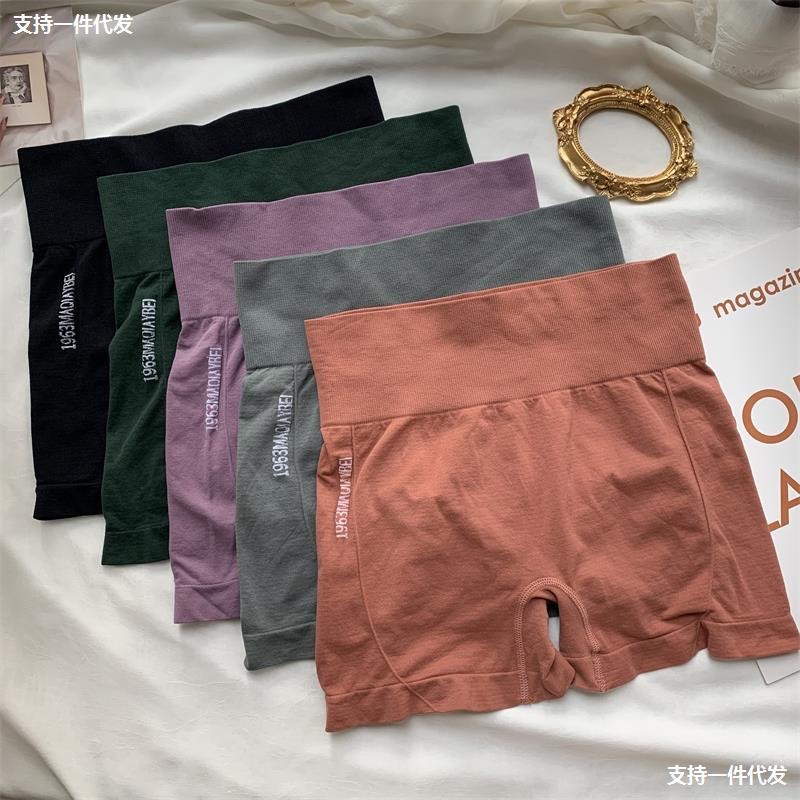 B02 • Hotpants Sport Import short Seamless Celana Pendek gym wanita