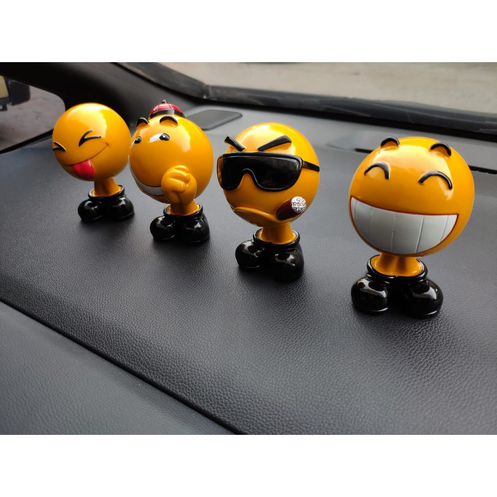 3D Emoticon Figure Kepala  Goyang  Dashboard Pajangan Hiasan  