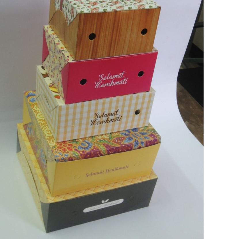 Dus snack uk. 12 x 12 / dus kue ISI 100