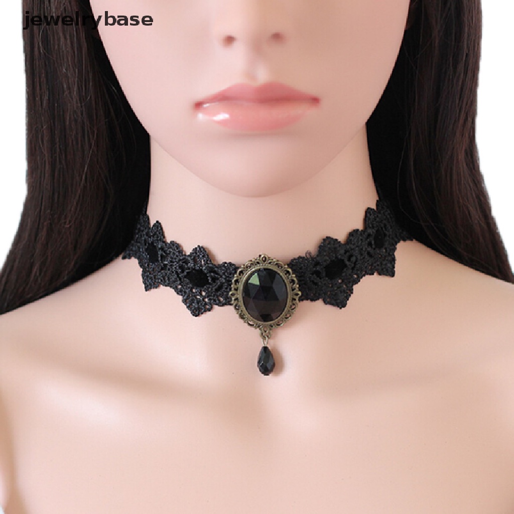 Kalung Choker Bahan Velvet Aksen Renda Warna Hitam Gaya Vintage Gothic