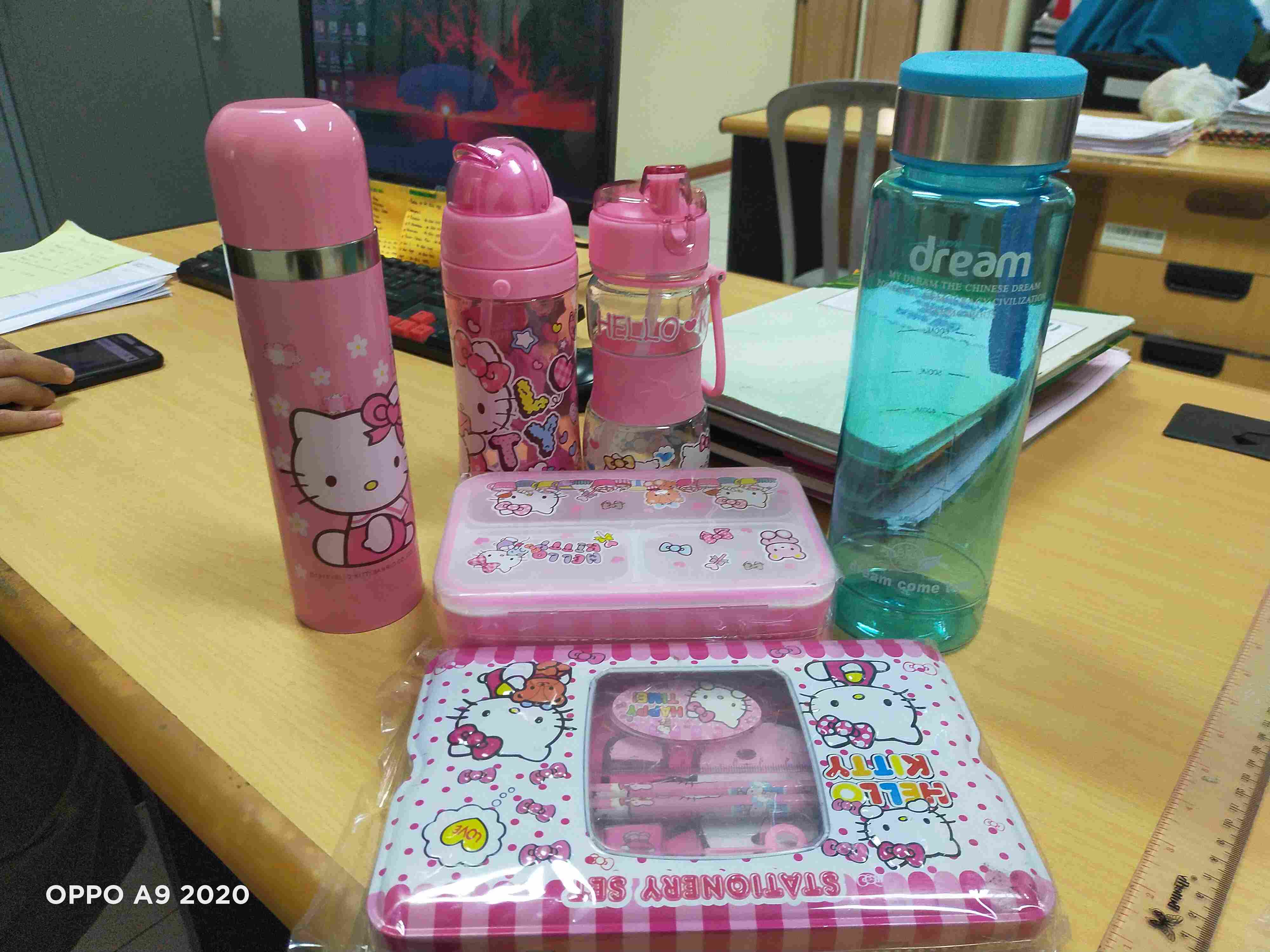 Botol Minum Karakter Hello Kitty, Cars, Little Pony, Avengers Kode 3652