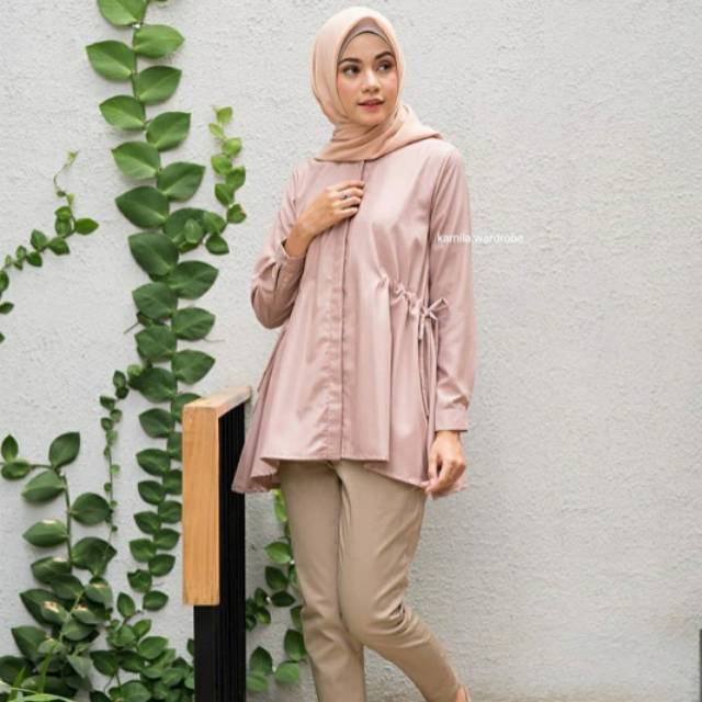 Preloved Zea top by kamila wardrobe