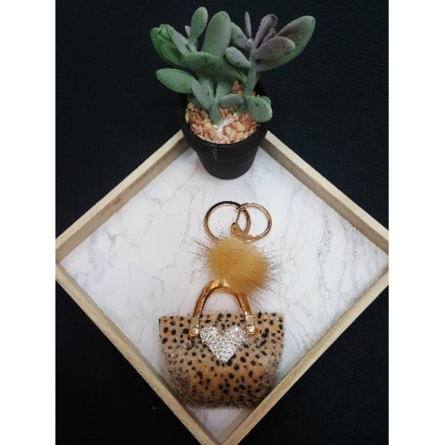 Gantungan tas / model tas