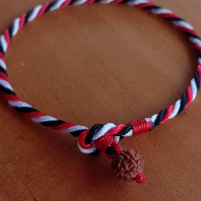 Gelang Tridatu Kancing Genitri / Rudraksa / Gelang Knot / Gelang Tridatu Simple /Gelang Pria / Gelang Pria Murah / Gelang Simple / Gelang 1 Layer / Tridatu Pasupati / Craft Dewata