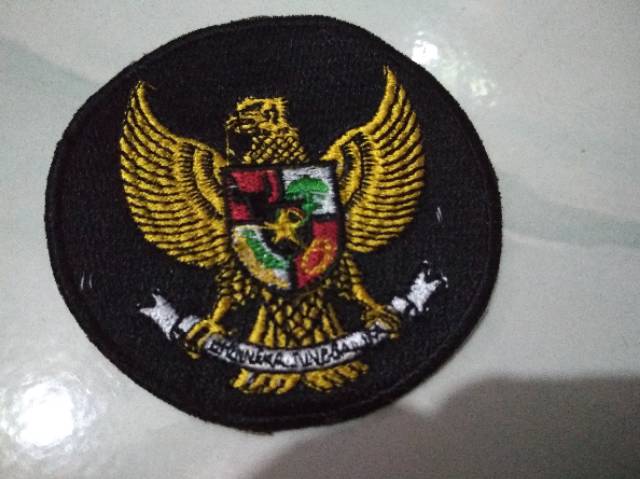 Emblem patch bordir garuda indonesia