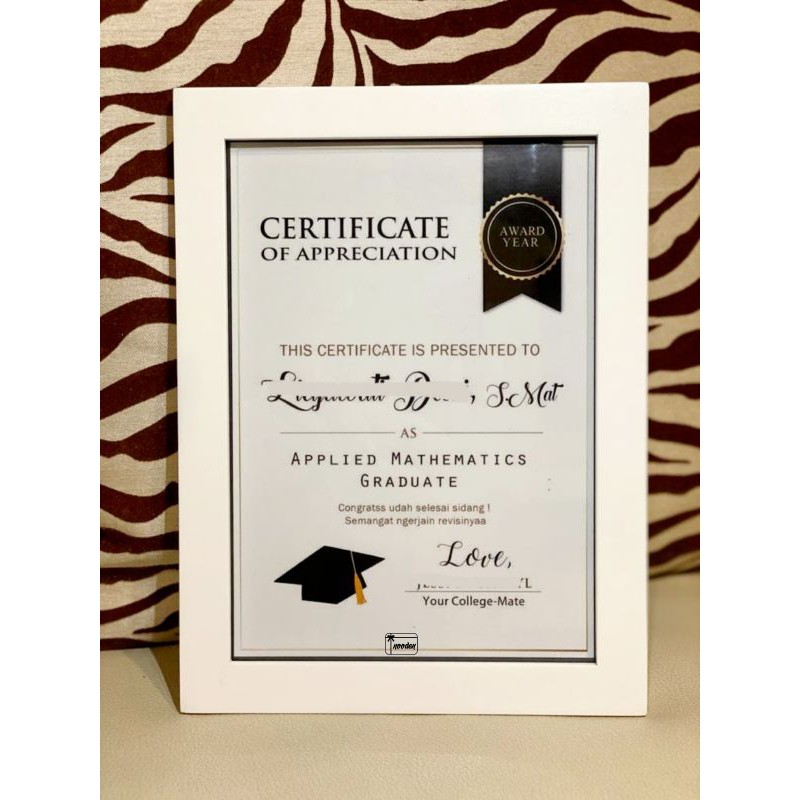 [SEHARI JADI] FRAME CERTIFICATE SERTIFIKAT BEST BOYFRIEND WISUDA KAYU FOTO 5R CUSTOM GIRLFRIEND MENTOR MOM DAD | Kayu Bingkai Unik | Hadiah Graduation Sidang Lulus Sekolah Perpisahan | Kado Pacar Wisuda Ultah Anniversary-Hitam