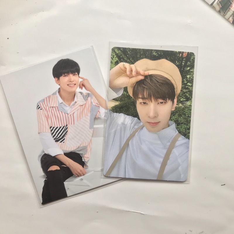PC BERET WONWOO PEGANG BERET ( PHOTOCARD WONWOO & TRADINGARD IDEAL CUT JP )