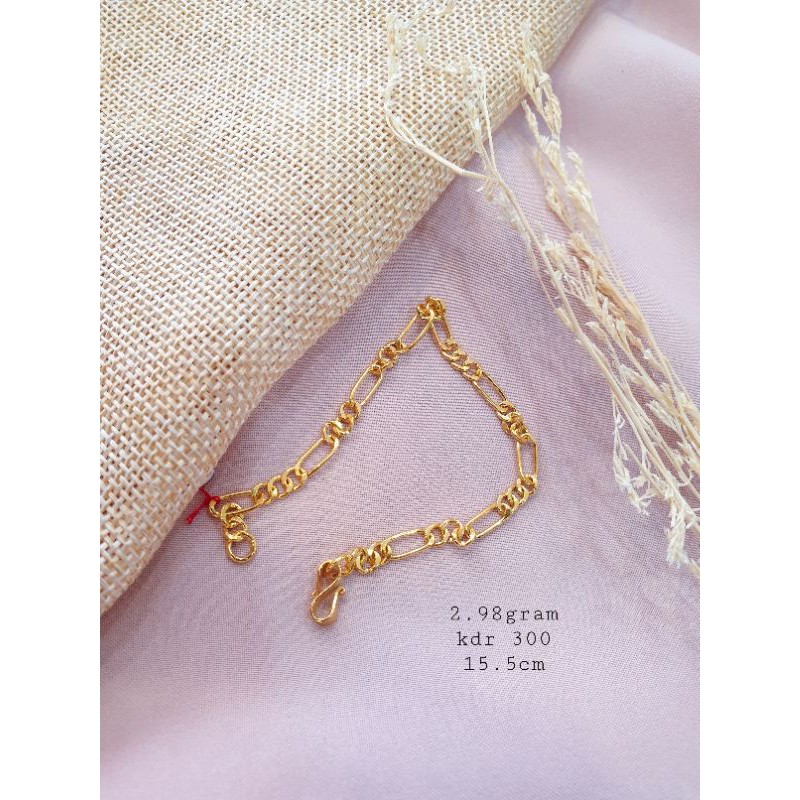 Harga Gelang Tangan Emas 300 Terbaru November 2021 Biggo Indonesia