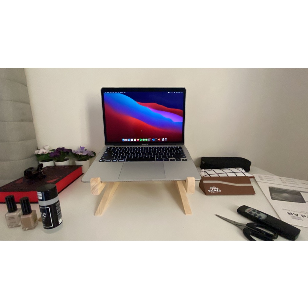 STAND PORTABLE KAYU PENYANGGA / TATAKAN lAPTOP NOTEBOOK LIPAT MURAH / MEJA LAPTOP Stand Laptop Stik Kayu Meja Stand Monitor Portable Unik Kayu Pinus Teksture Bersih Rapi kwalitas premium