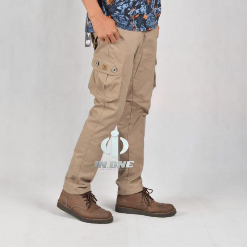 CARGO PANTS IN ONE ORIGINAL Celana Cargo Panjang pria Celana cargo warna mocca seri art IN 123845