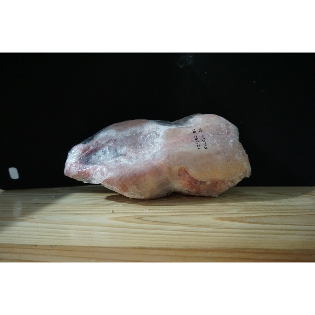 

Ayam Broiler 1kg Utuh Frozen