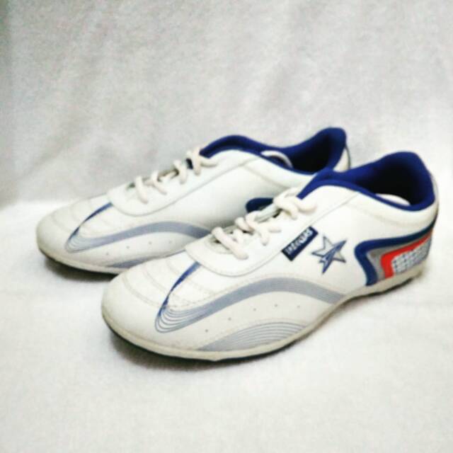 Sepatu wanita trekkers torres