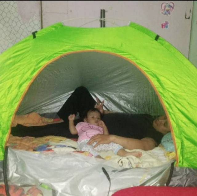 Tenda Camping Kamping Kemah Outdoor / Tenda Pantai Buka Otomatis 2 Orang Anti Air &amp; UV murah