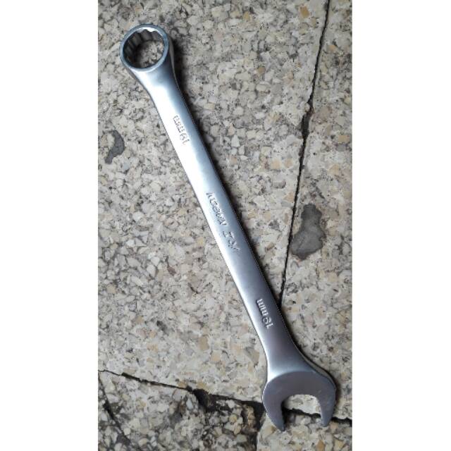 Kunci ring pas 19mm