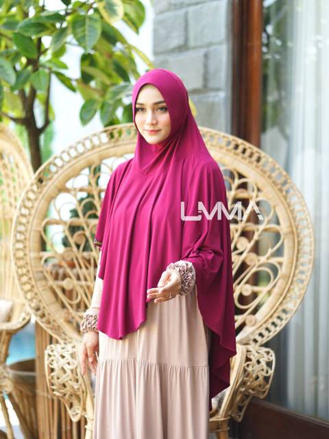 LADY BERGO ANTEM by Umma Syari