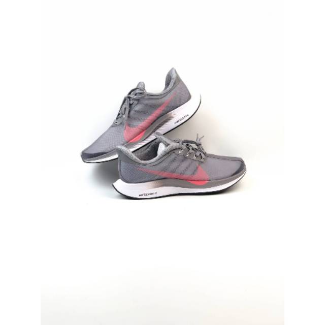 nike zoom turbo x