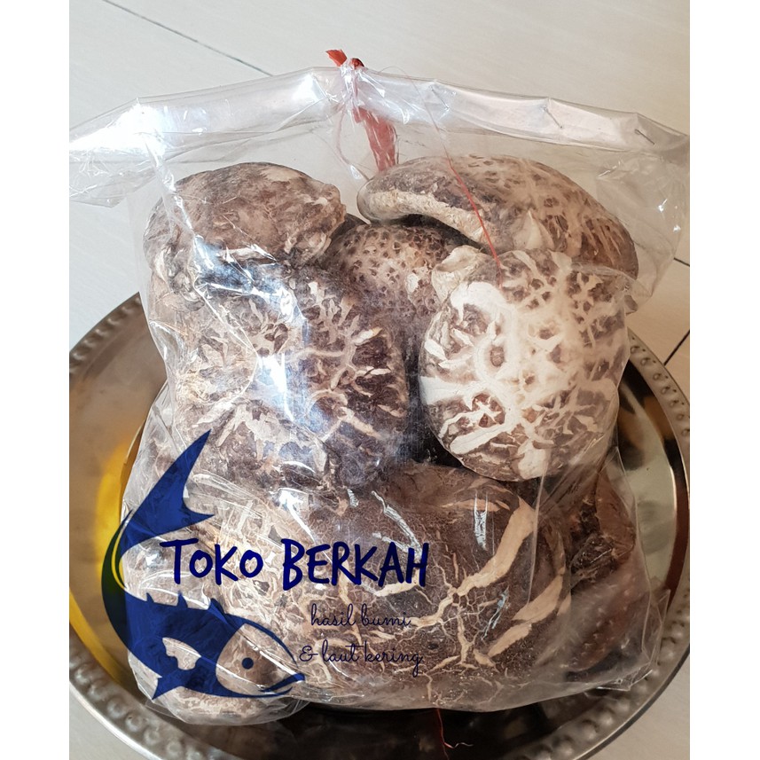 

Jamur Shitake 500gram / Shintake / Shiitake Mushroom / Hioko Hioco