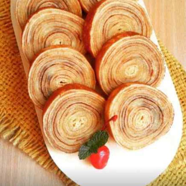 

Kue Lapis Legit Roll Satuan