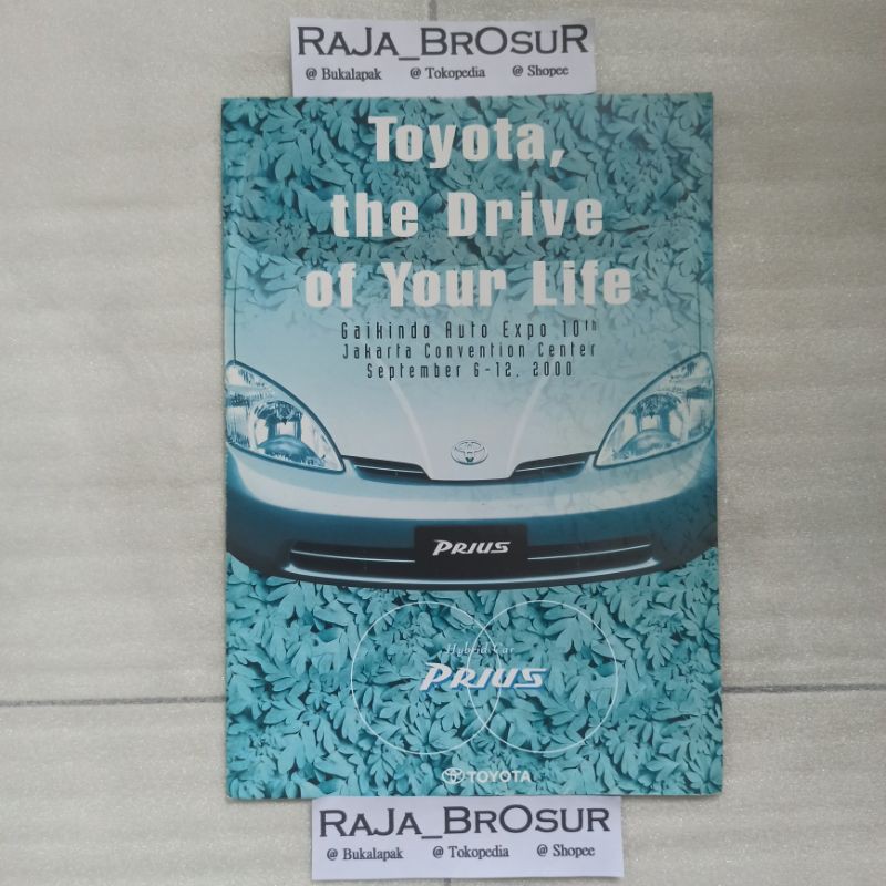 Poster brosur jadul lawas Toyota Prius and line up