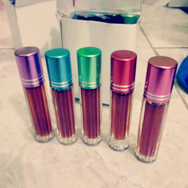 Minyak kayu gaharu asma'